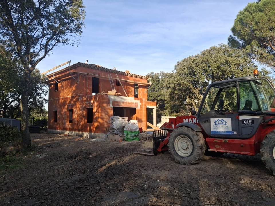 5 erreurs qui font exploser le budget d’une maison individuelle